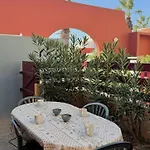 T2 Avec Clim, Piscine Et Parking, A 100m De La - Fr-1-529-294 *