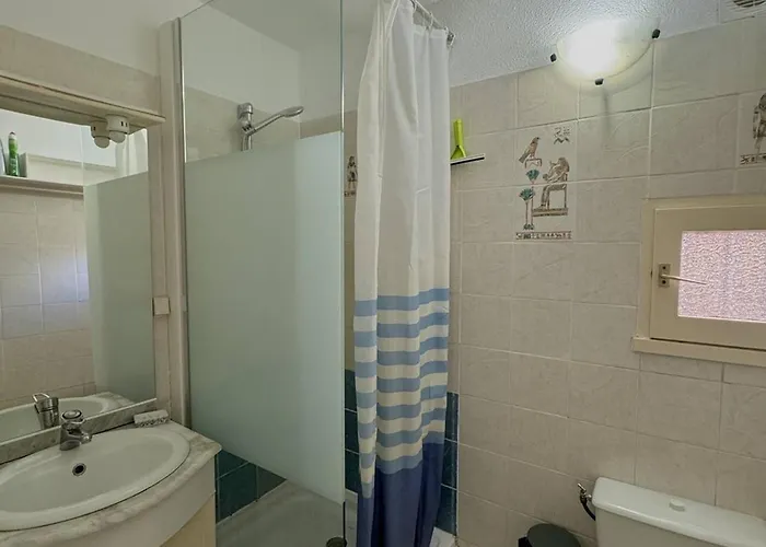 T2 Avec Clim, Piscine Et Parking, A 100m De La - Fr-1-529-294